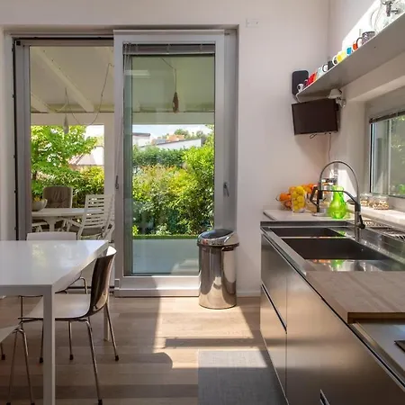 Βίλα Mulberry Garden - Piscina A Sfioro, Sauna E Palestra,